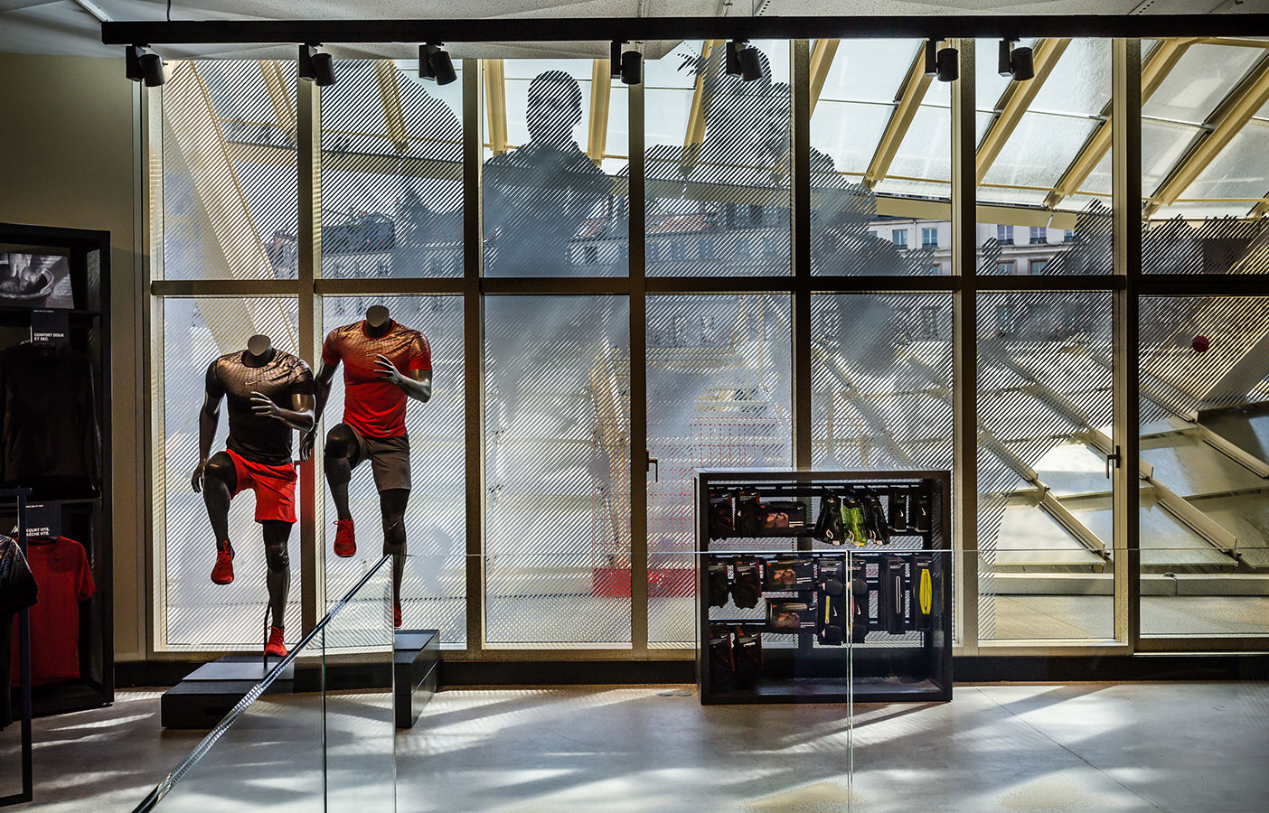 Aldworth James & Bond | Nike Store Les Halles - Window graphics