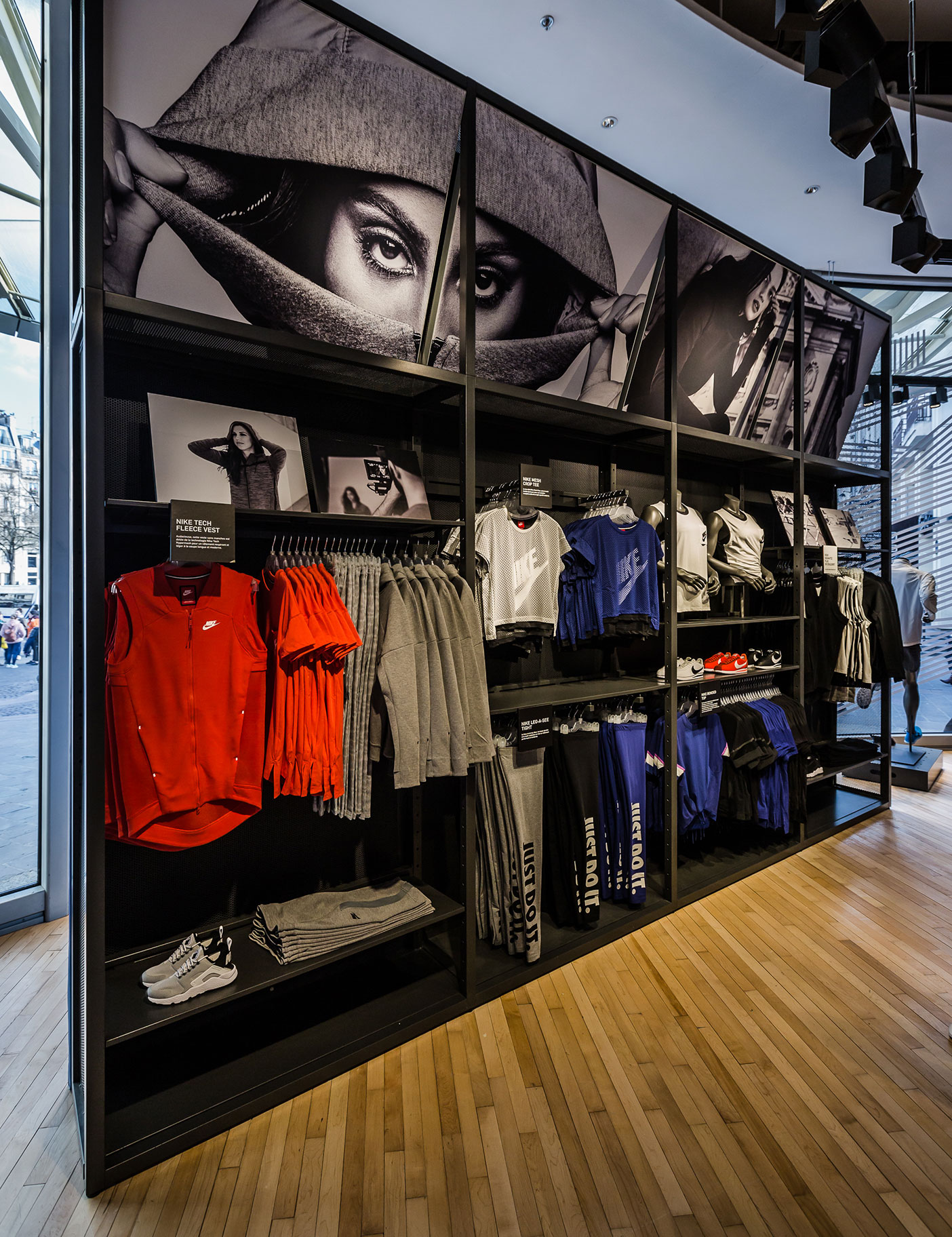 Aldworth James & Bond | Nike Store Les Halles - large format printing 