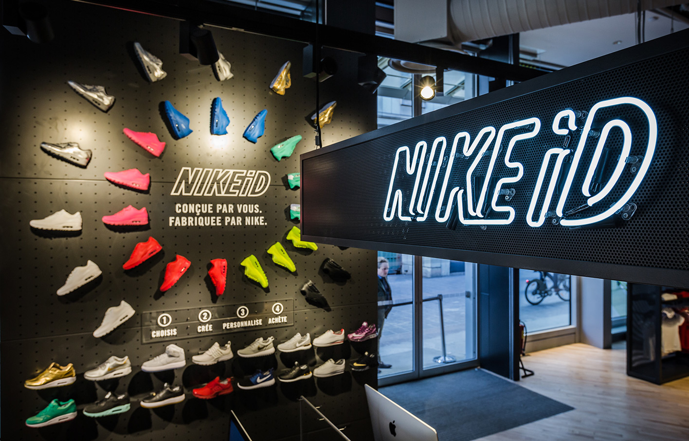Aldworth James & Bond | Nike Store Les Halles - Nike ID station