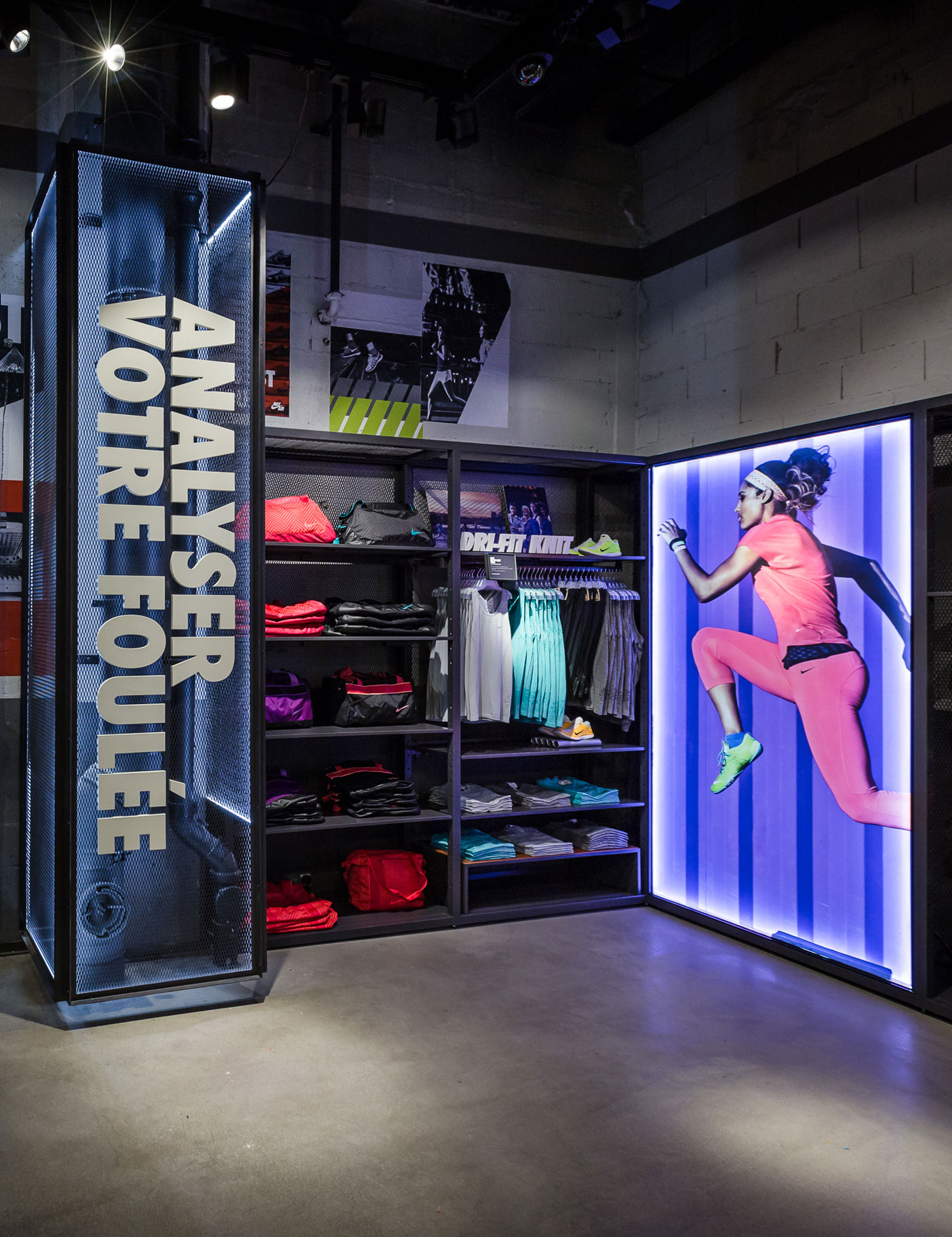 Aldworth James & Bond | Graphics + signage for Nike Store in La Défense, Paris